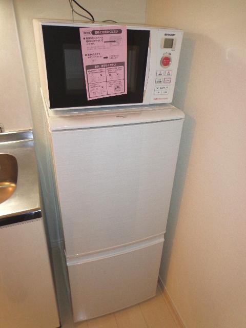 Other Equipment. Refrigerator & microwave!