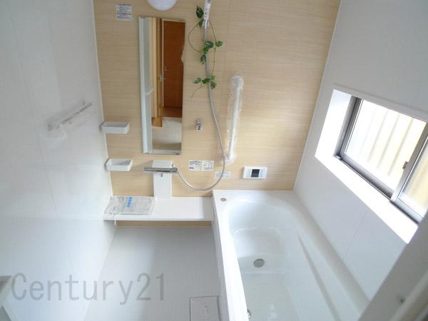 Bathroom. 1 Building