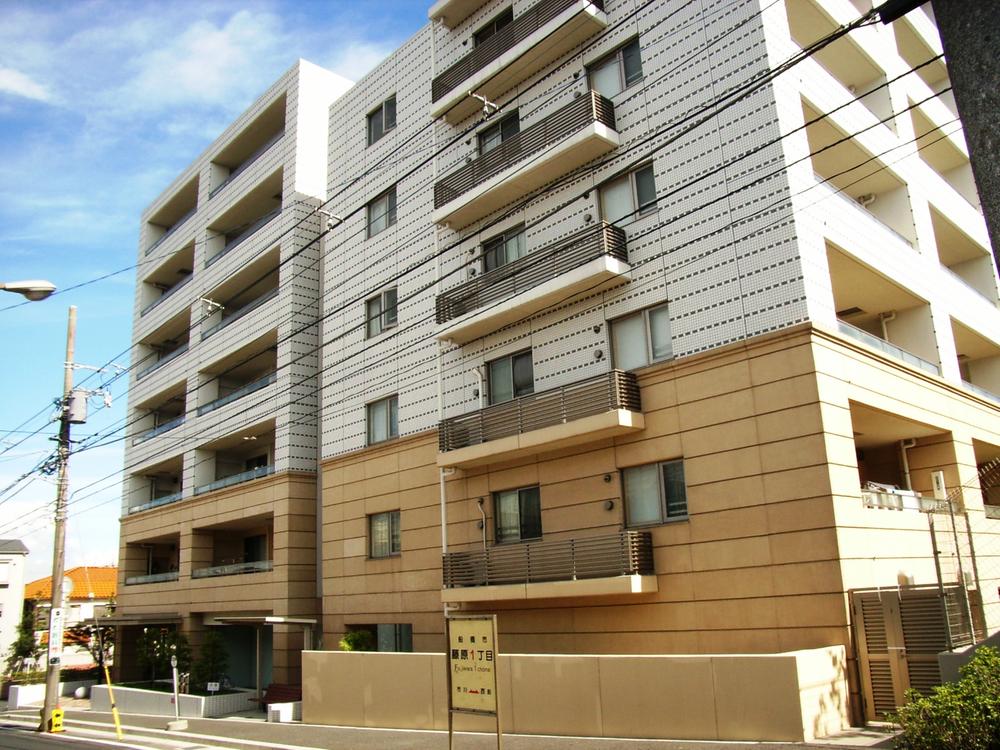 Local appearance photo