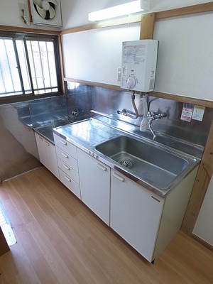 Kitchen. Wide and easy-to-use kitchen ☆