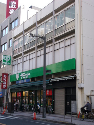 Convenience store. 230m to Family Mart (convenience store)