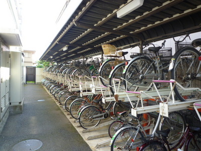 Other common areas. Bicycle parking space.