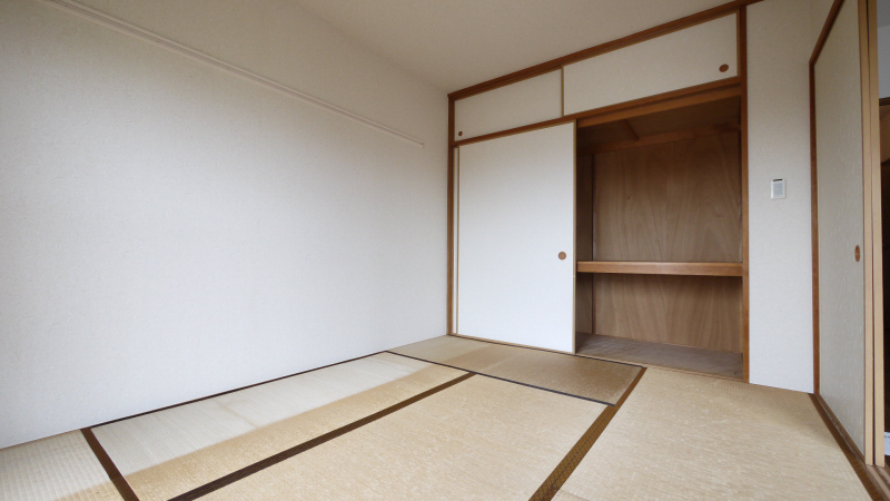 Living and room. It will be healed Japanese-style rooms