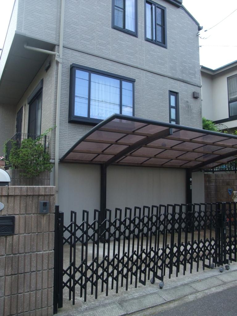 Parking lot. Carport