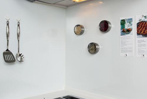 Other Equipment. On the back panel of dirt easy kitchen, such as in oil, Adopted enamel panel. Easy to just fall dirty wipe, Easy to clean. (Same specifications)