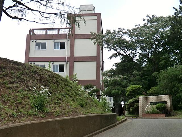 Junior high school. 240m to Funabashi City Maehara junior high school