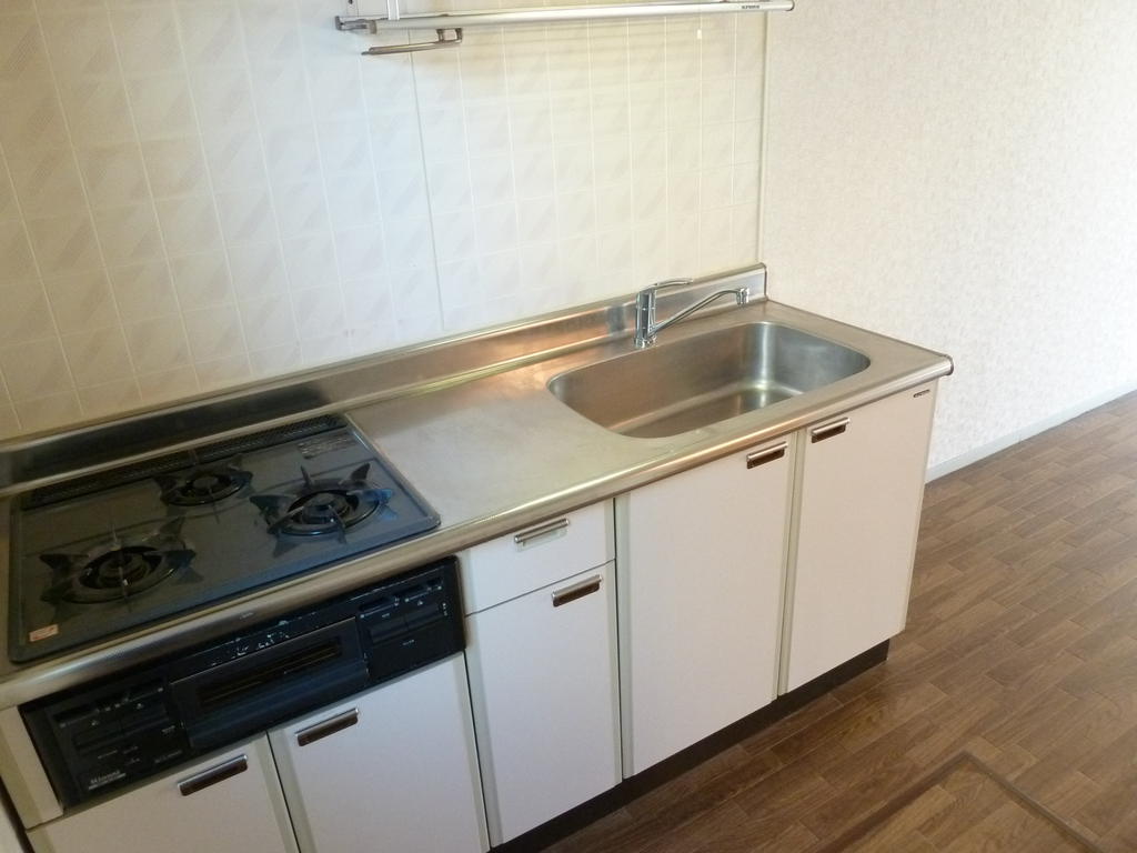 Kitchen. Care is also easy system Kitchen