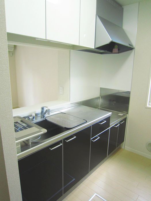 Kitchen. Able If brokerage commissions half a month + consumption tax