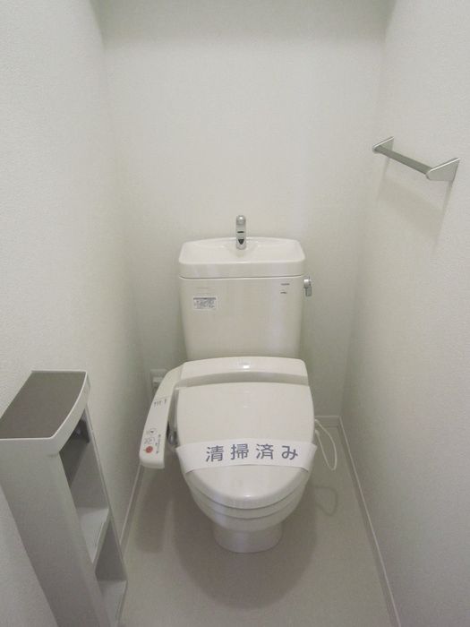 Toilet.  ☆ The room looking for Able Shimousa Zhongshan shop ☆ 047-302-8118 ☆ 