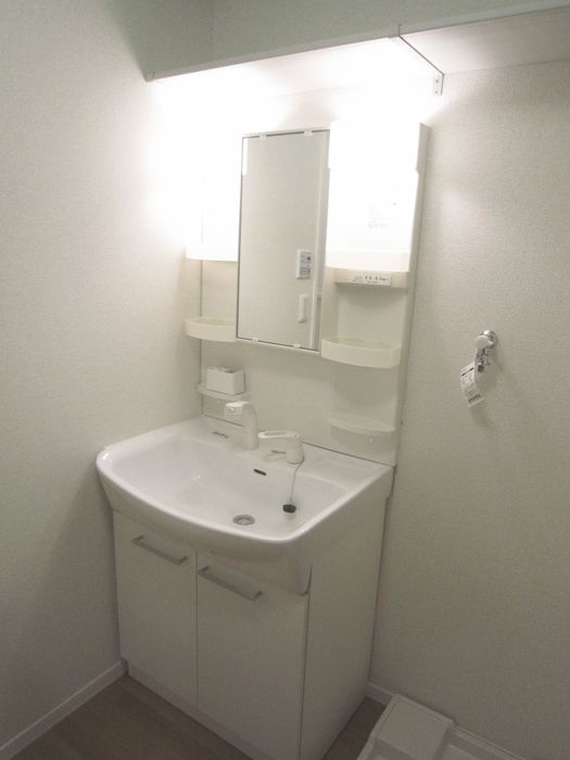 Washroom.  ☆ Able If brokerage commissions 0.525-month ☆ 