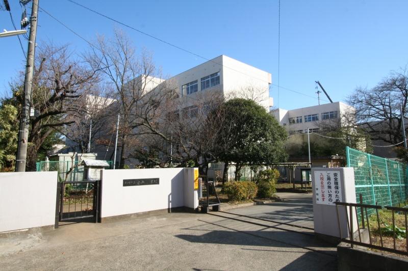 Primary school. 1345m to Funabashi Municipal Code Elementary School