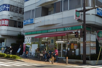 Convenience store. STORE100 (convenience store) to 192m