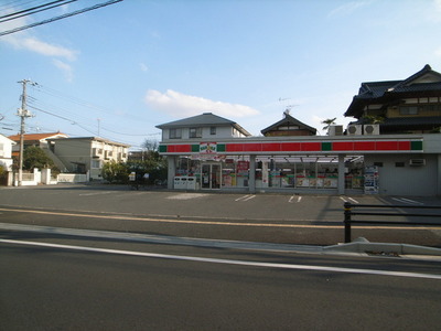 Convenience store. 374m until Thanksgiving (convenience store)