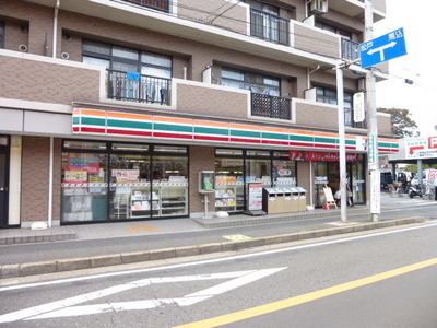 Convenience store. Eleven Funabashi Tsukada Station store up (convenience store) 108m