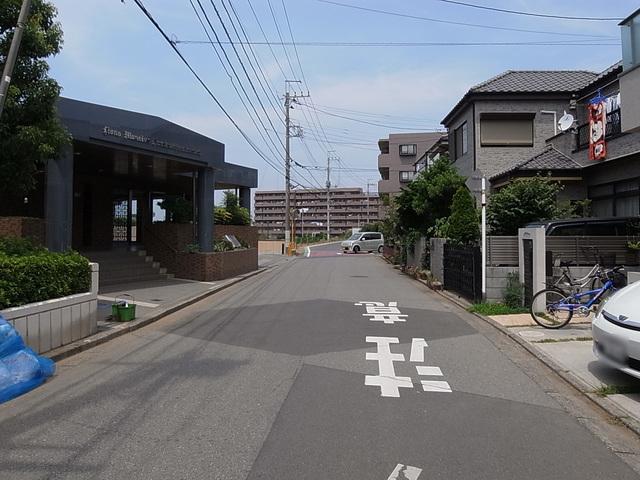 Local appearance photo. A quiet residential area