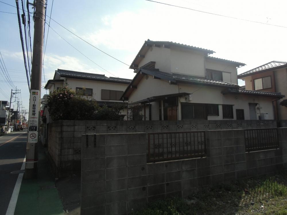 Local appearance photo