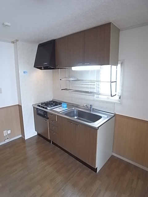 Kitchen. With a two-burner system kitchen grill!