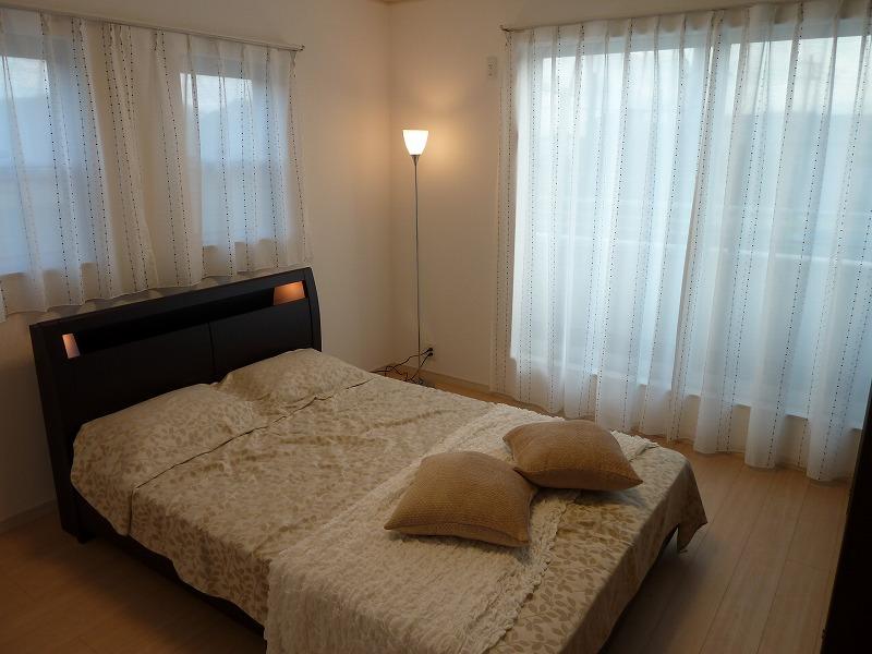 Non-living room. Bedroom