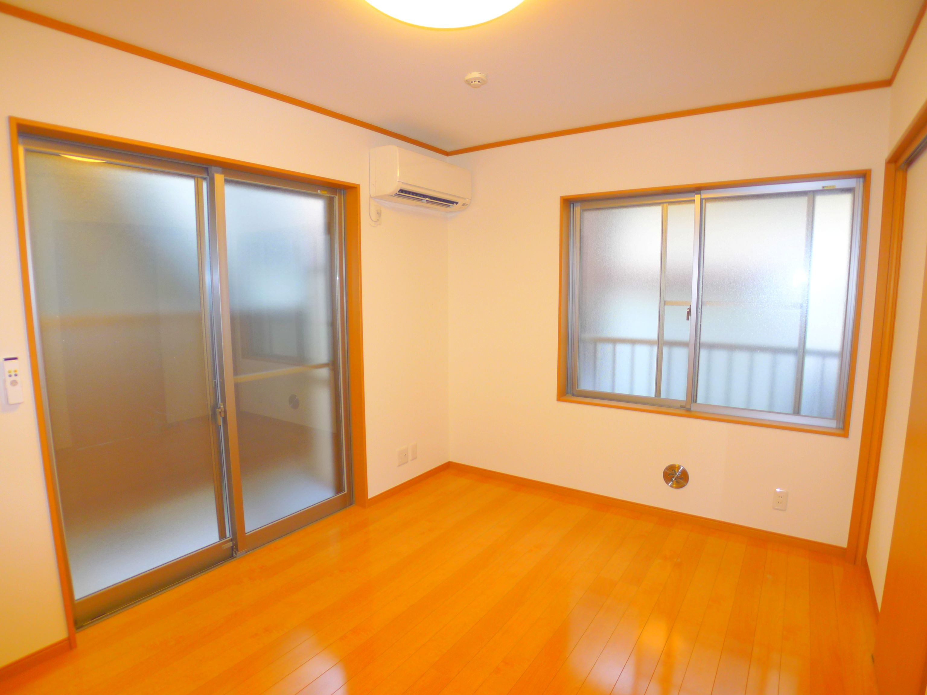 Living and room.  ☆ Able If brokerage commissions 0.525-month ☆ 