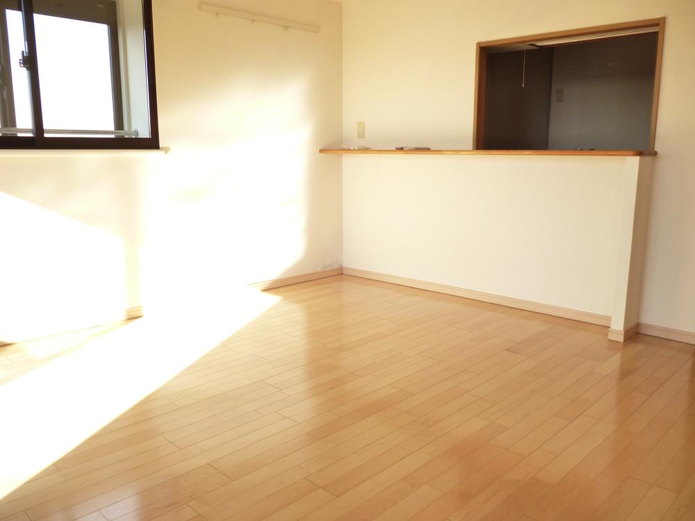 Local appearance photo. ▼ Heisei 25 November the room of some renovation already! ▼ also, Immediate Available per current vacancy! ▼ once by all means, Contact: Please feel free to contact us to Mihara!