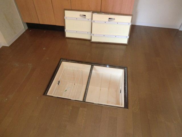 Other Equipment. 1 is under the floor storage of floor only This time is no because the second floor