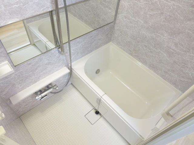 Bathroom. Bathroom with bathroom dryer! You can comfortably bathe every day. It is a bathroom feeling of luxury.