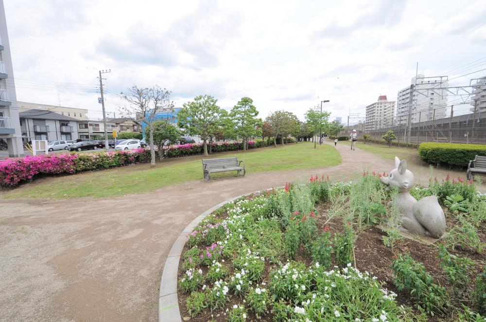 park. Nishifuna 724m to neighborhood park