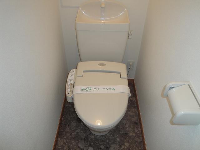 Toilet. Since the bidet that is also equipped, It is also popular with women who.