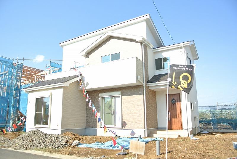 Local appearance photo. Local (11 May 2013) Shooting