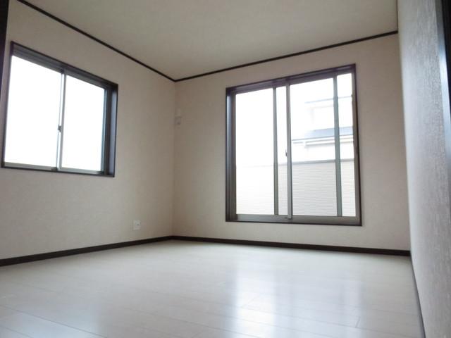 Non-living room. 2 Kaiyoshitsu