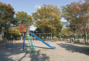 Other Environmental Photo. 1 minute large hole to No. 2 park 40m walk