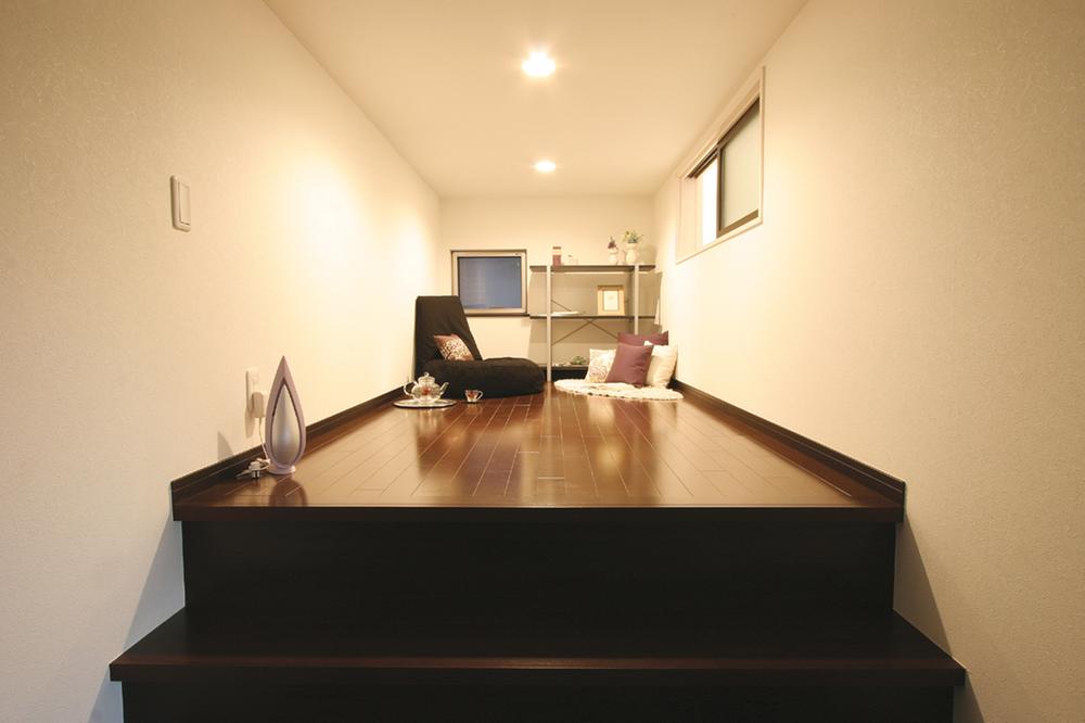 Same specifications photos (Other introspection). Relaxation space and study, Skip loft that can be specification multi-purpose, such as storage space.