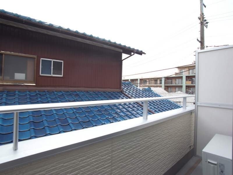 Balcony. Per yang ・ Good for both ventilation!