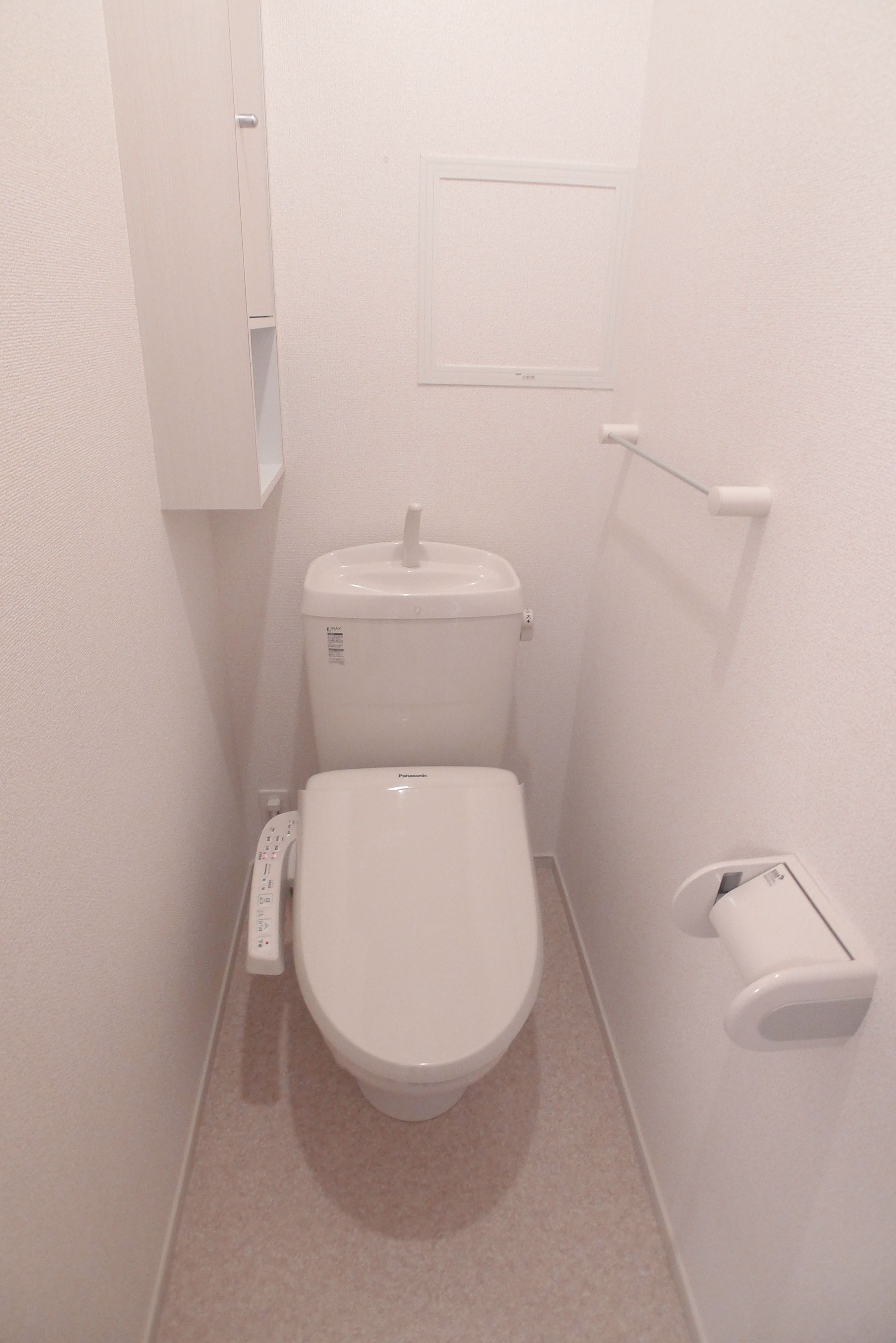 Toilet.  ☆ The room looking for Able Shimousa Zhongshan shop ☆ 047-302-8118 ☆