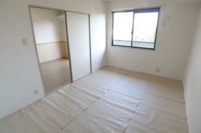 Living and room. Japanese-style room 6 quires