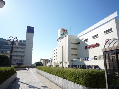 Shopping centre. Ito-Yokado Funabashi shop until the (shopping center) 1600m