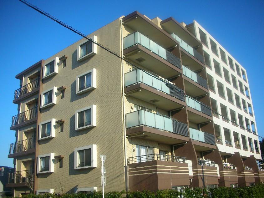 Local appearance photo. Local (10 May 2013) Shooting