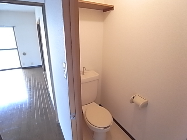 Toilet. There are outlet, Bidet can be installed