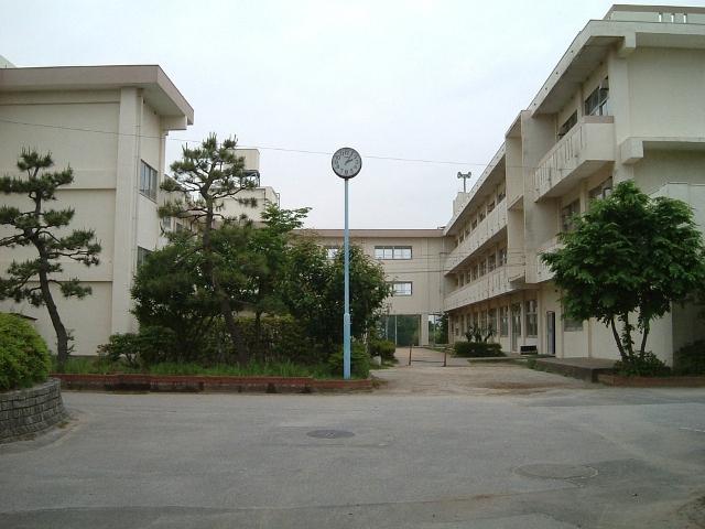 Junior high school. 1468m to Funabashi Municipal Miyamoto Junior High School