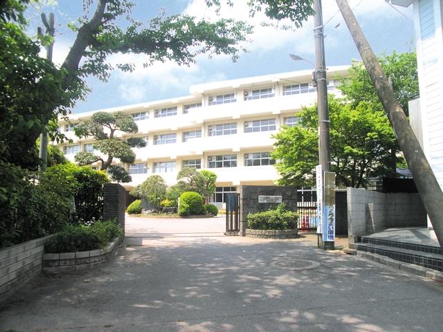 Primary school. 1236m to Funabashi City Peak stand elementary school