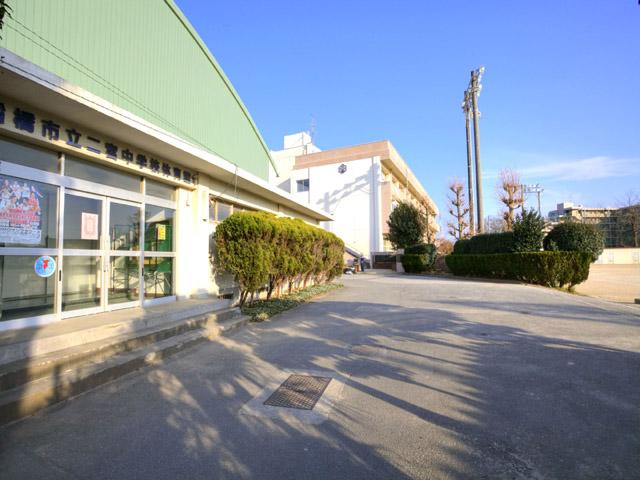 Junior high school. Nakanogi 1200m until junior high school