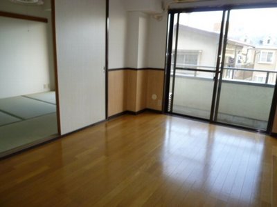 Living and room. It has been changed from the Japanese-style Western-style