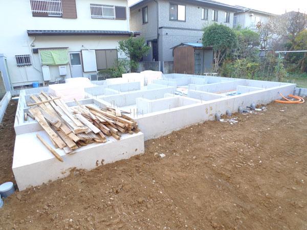 Local appearance photo. Building 2