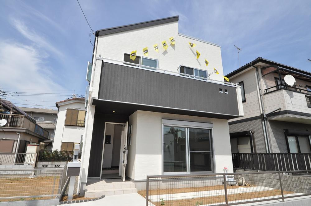 Same specifications photos (appearance). Simple modern specification