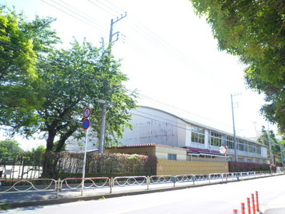 Junior high school. 550m to bridge sea god junior high school (junior high school)