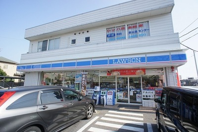 Convenience store. 588m until Lawson Funabashi sandwiched cho 3-chome (convenience store)