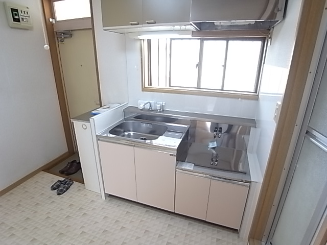 Other Equipment. I will bright and the dishes Hakadori windows with a kitchen.