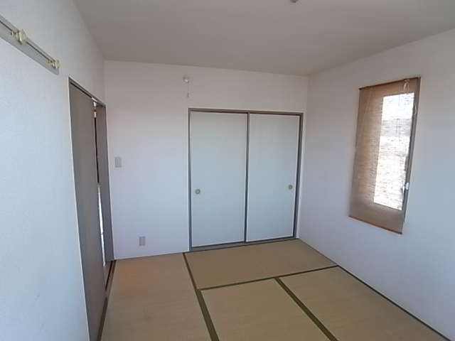 Other room space. Japanese-style pleasing to the bedroom