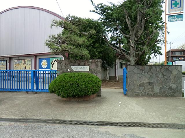 Primary school. Funabashi Municipal Nakanogi 400m up to elementary school