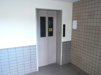 Other common areas. Elevator. 